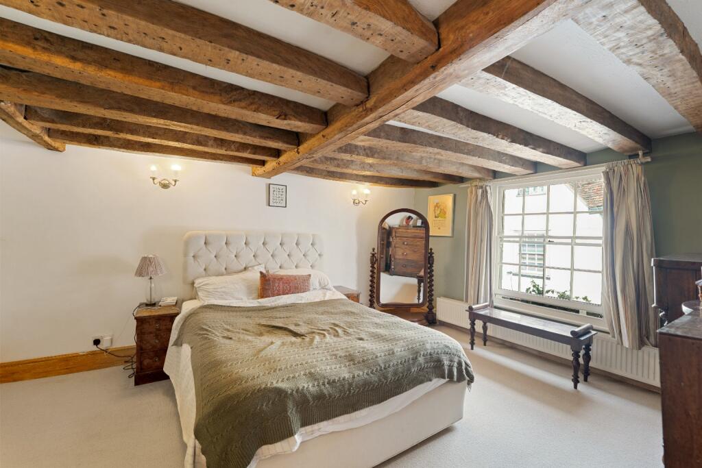 House in Faversham, The Brents - More