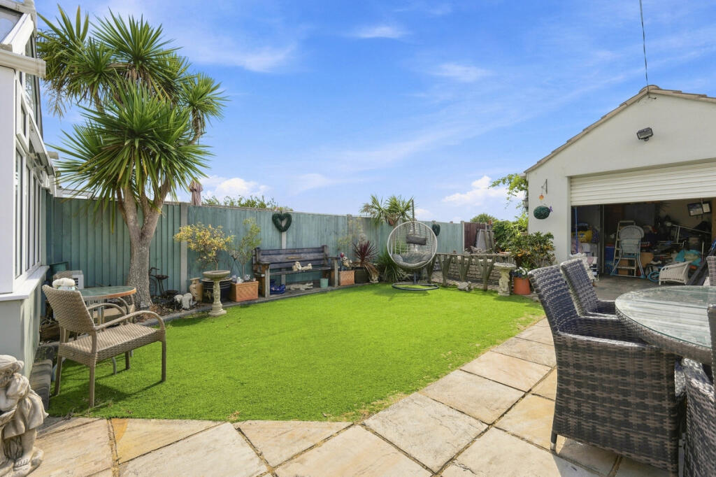 House in Southend-on-Sea - View 4