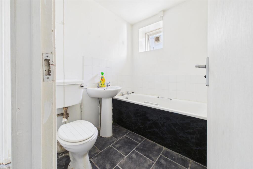 Additional image 13 of Flat | Basic Updating | BA1