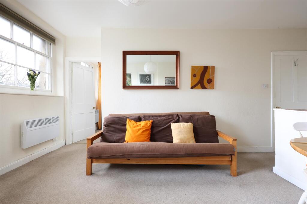 Apartment in Bristol, Clifton Village, Hotwells - View 5