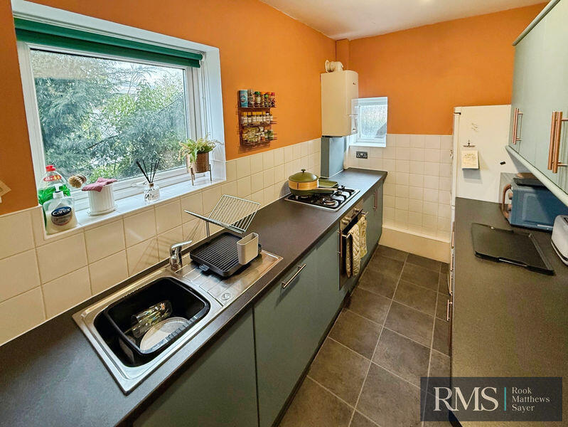Apartment in Newcastle upon Tyne, High Heaton - View 3