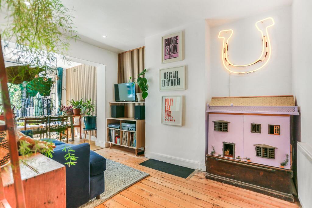 House in Brighton - View 5