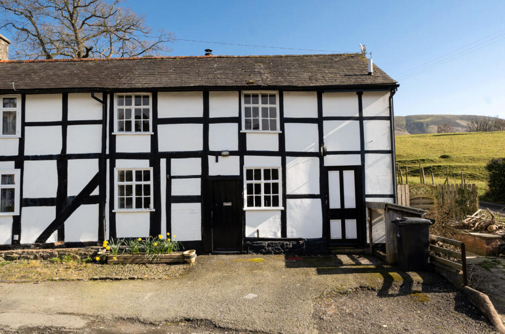 Main image of property: Yew Tree Cottage, Llandinam, Powys, SY17