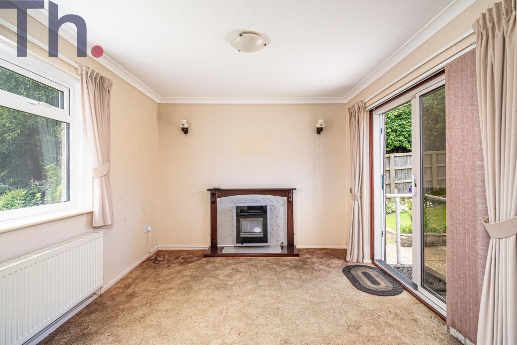 House in Newport, Shide - View 5
