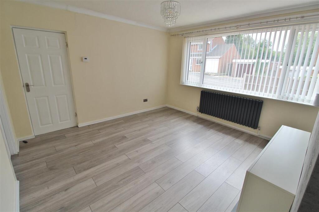 Bridge End Grove, Grantham photo 4