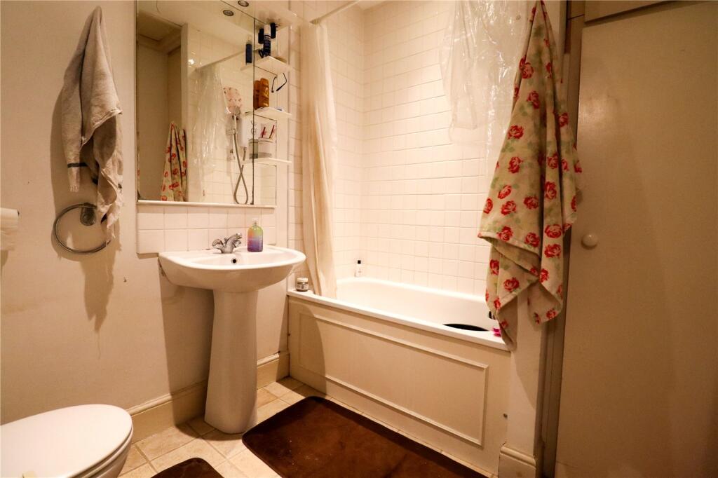 Apartment in Bath - View 4