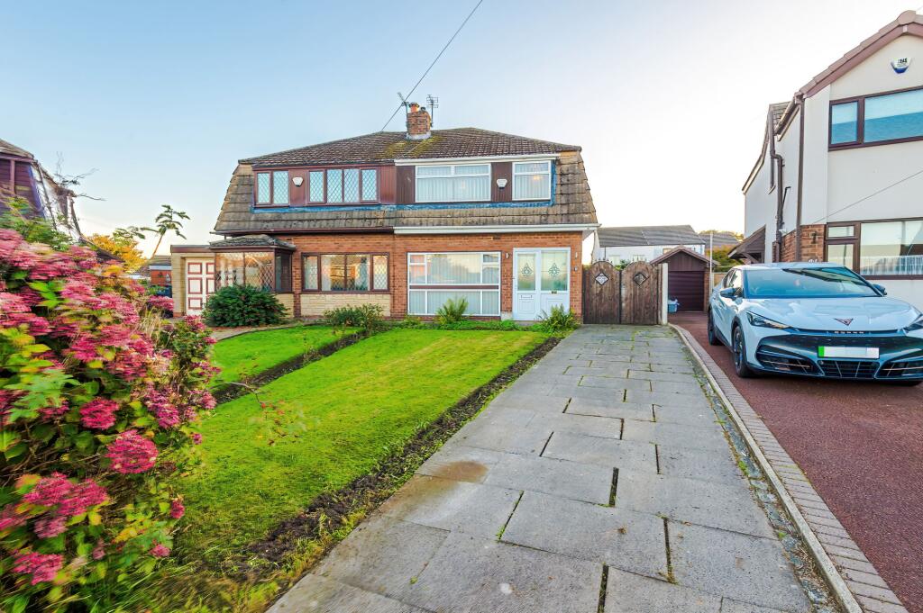 House in Wigan, Leyland Green, Garswood - View 5