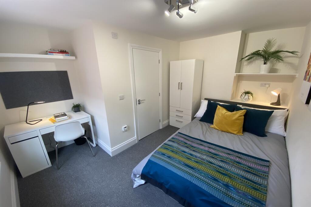 House in Nottingham - View 4