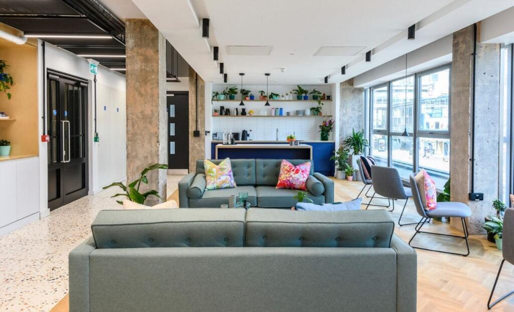 4 Southside  Common area.JPG