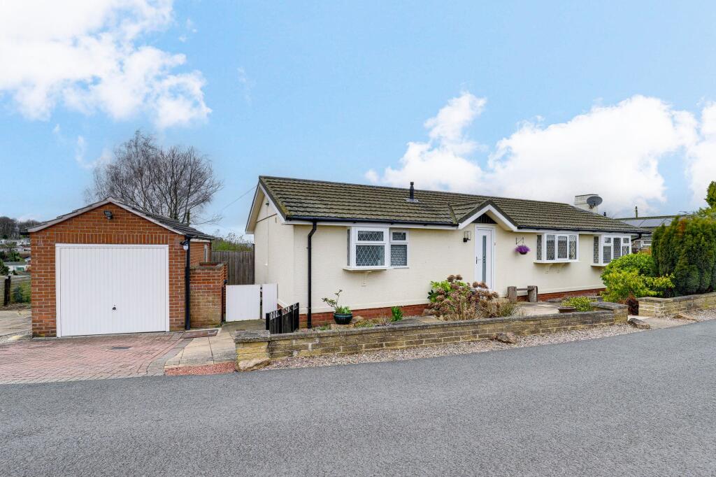 Main image of property: Killarney Park, Nottingham, NG6