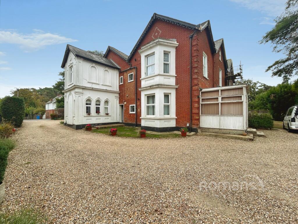 Apartment in Guildford - View 2