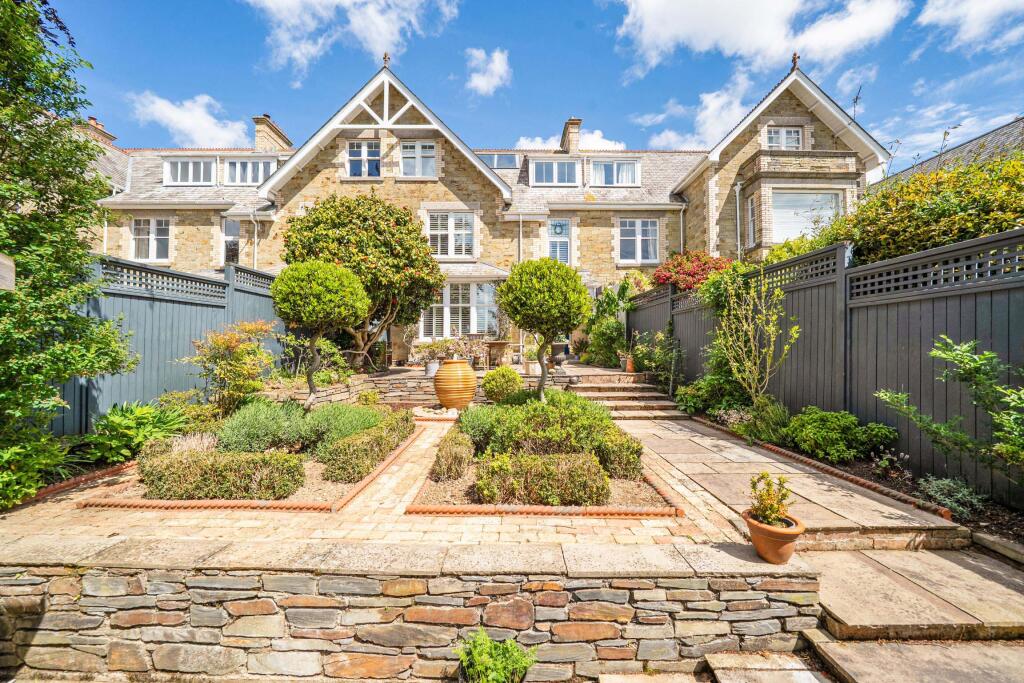 Main image of property: The Avenue, Truro, Cornwall