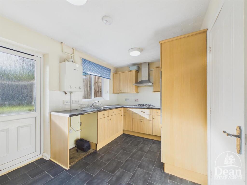 House in Gloucester - View 3