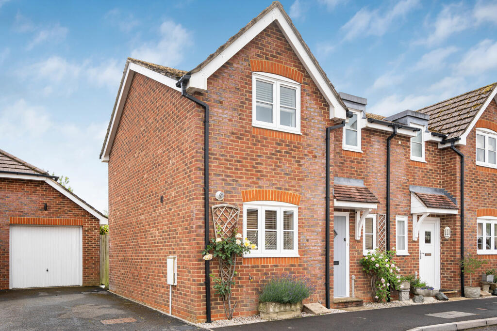 Main image of property: Shirnall Meadow, Lower Farringdon, Alton, Hampshire, GU34