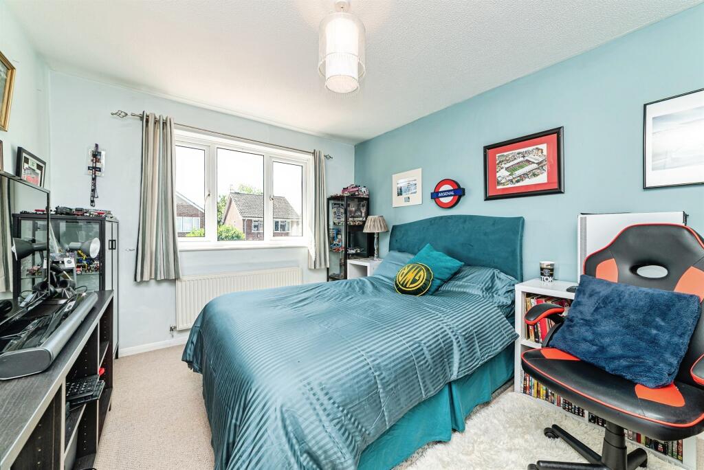 House in Basingstoke and Deane, Chineham - View 2