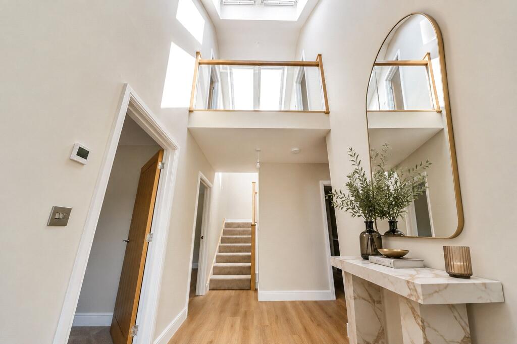 House in Taunton - View 5