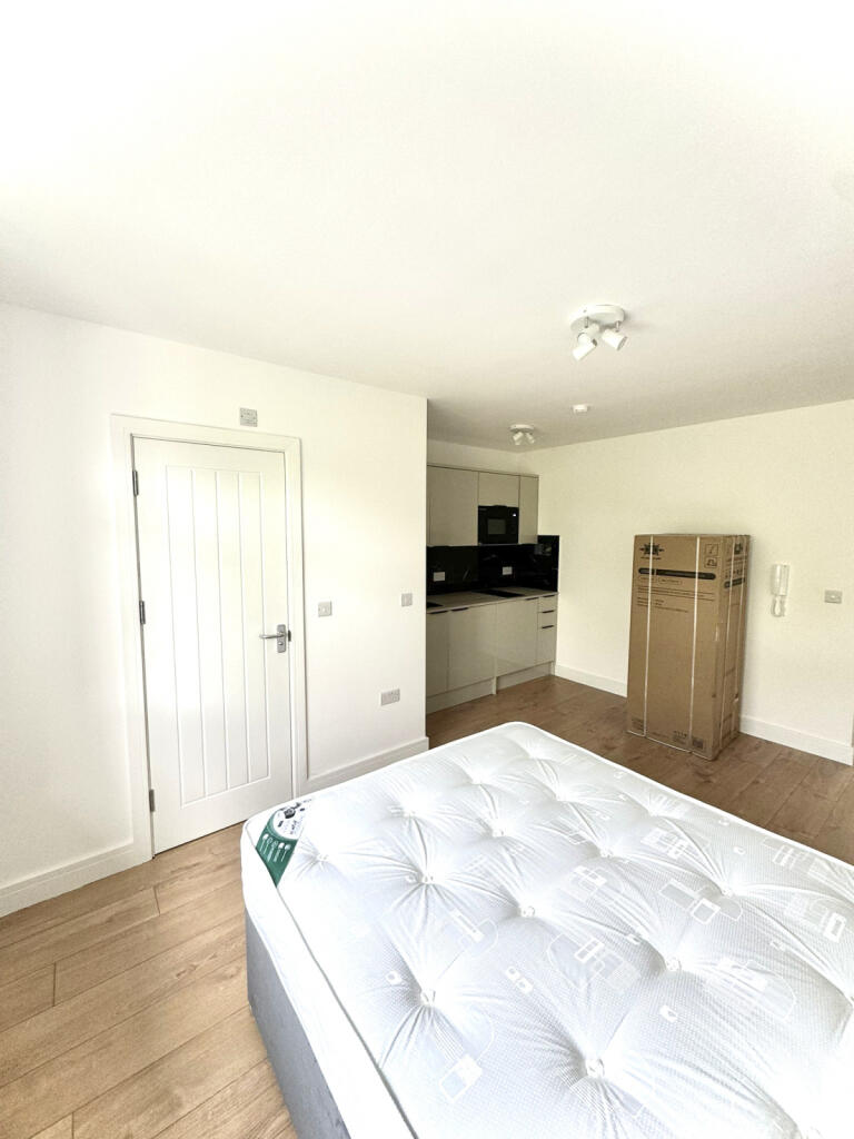 Main image of property: Colney Hatch Lane, N10