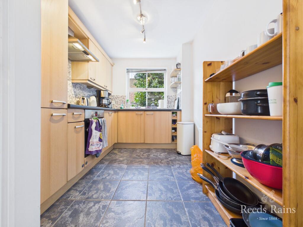 Archers Court, Crossgate Moor, Durham, DH1 photo 3