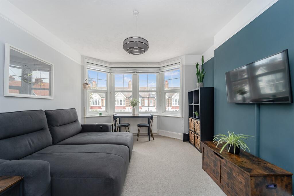 Apartment in Worthing, Broadwater - View 5