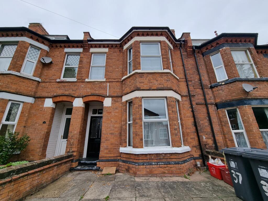 Main image of property: 37 Claremont Road, Leamington Spa