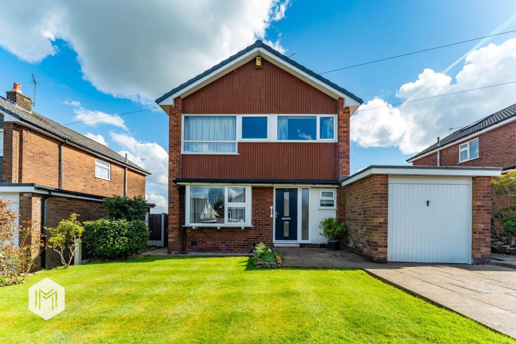 4-bed detached on Pleasington Drive, Bury, BL8, £350,000