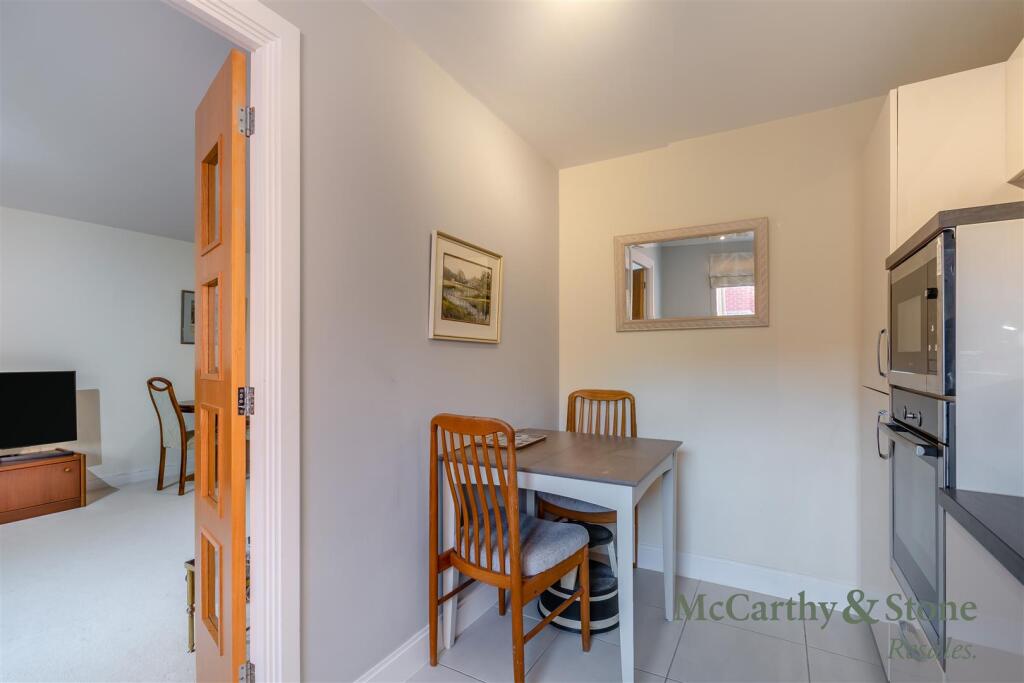 Apartment in Birmingham - View 5