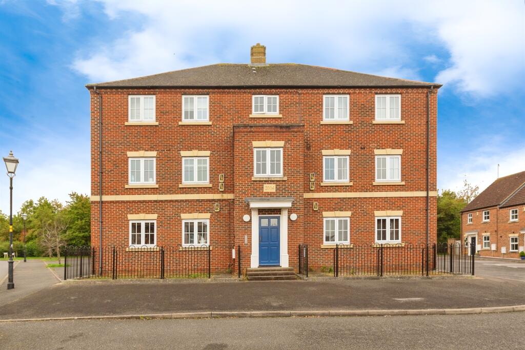 Main image of property: Warbler Close, Aylesbury