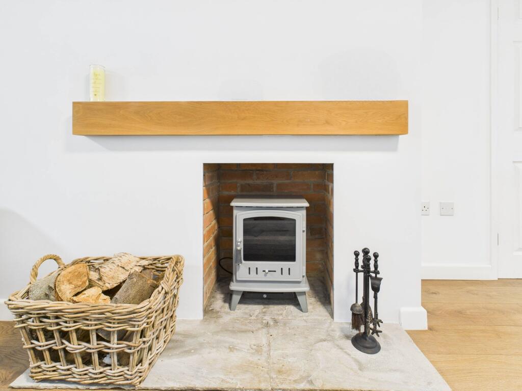 House in Ashfield, Sutton in Ashfield, Nottinghamshire - View 6