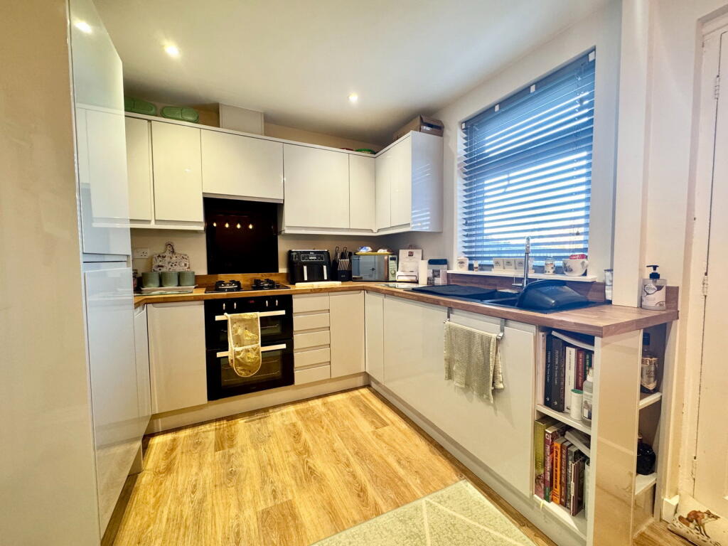 Tennyson Road, Rushden, NN10 9QE - View 5