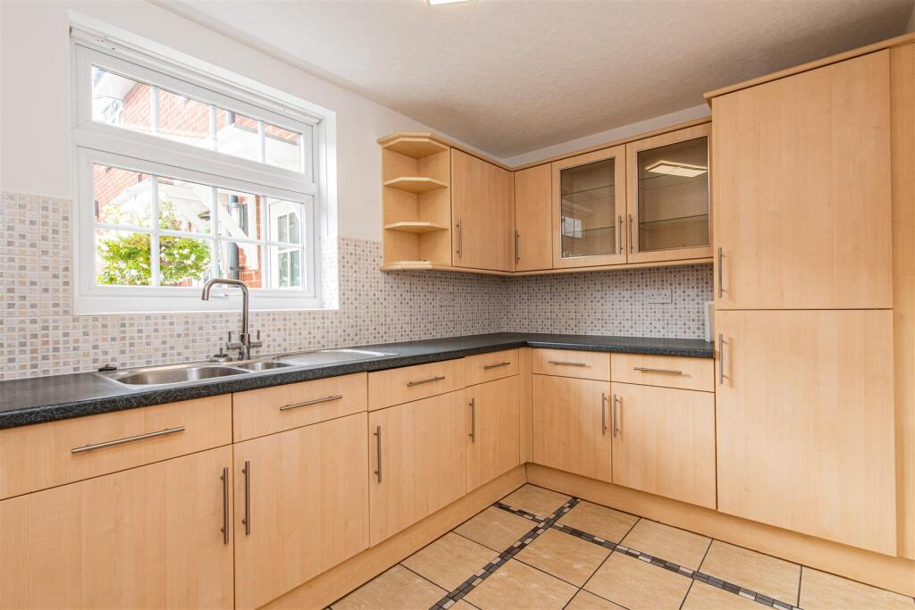 Apartment in Leicester - View 3