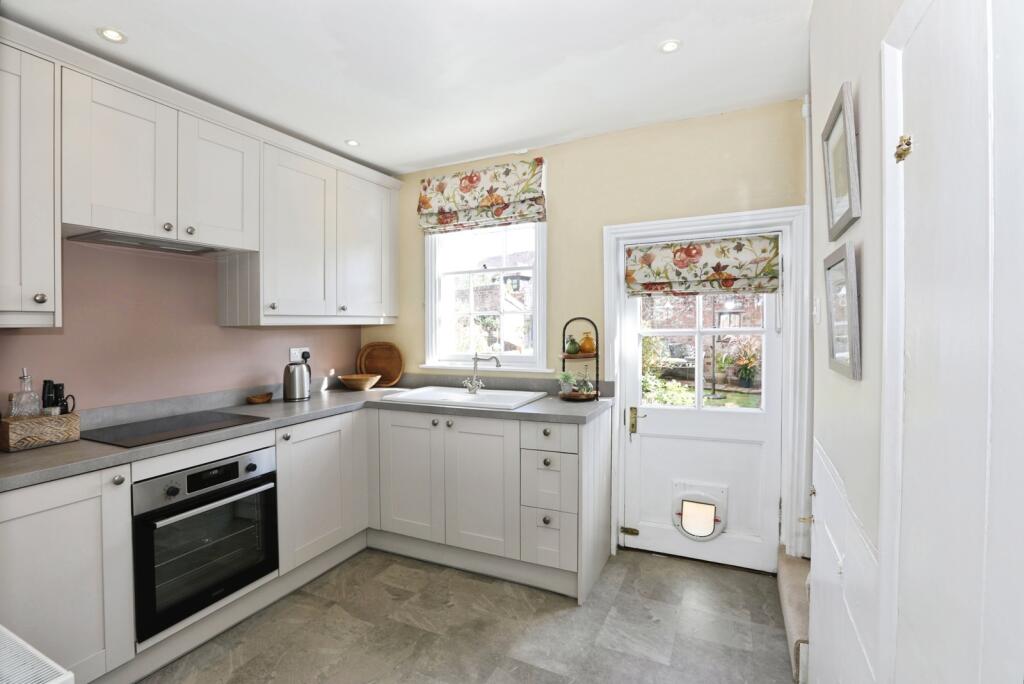 House in Tonbridge - View 4