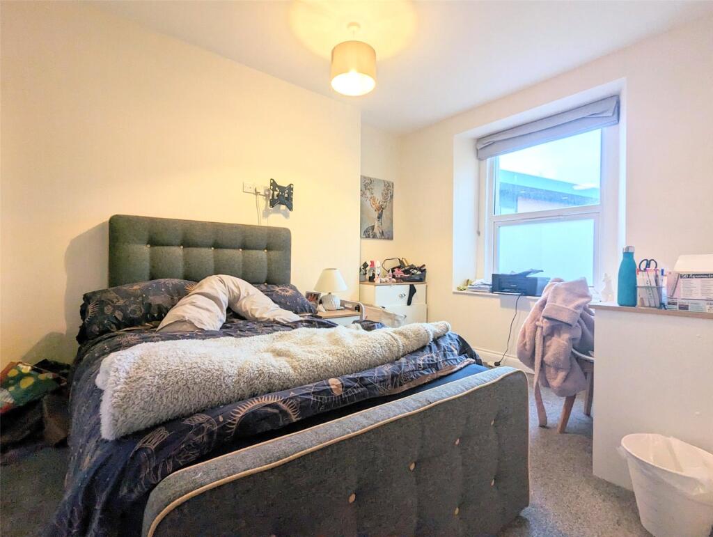 4 bedroom terraced house for rent