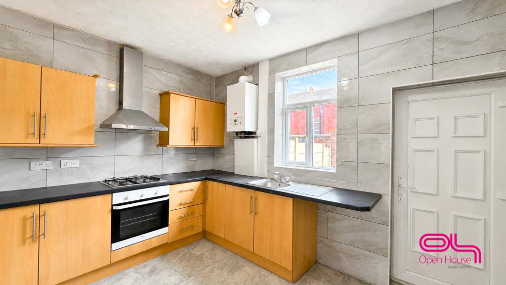 House in Bolton, Brownlow Fold, Halliwell - More