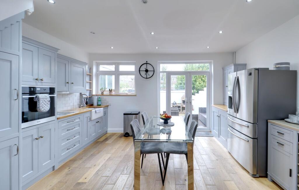 House in Rainham - View 5