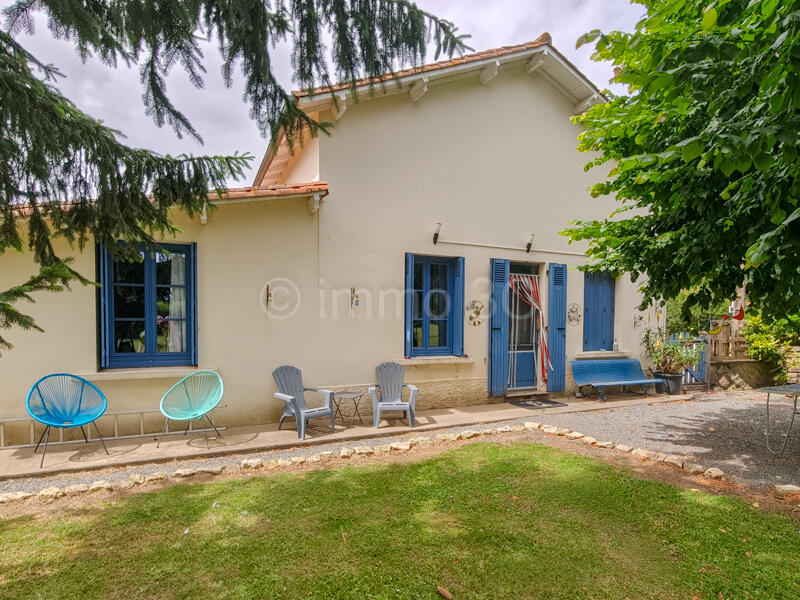 Main image of property: Poitou-Charentes, Deux-Sèvres, Chef-Boutonne
