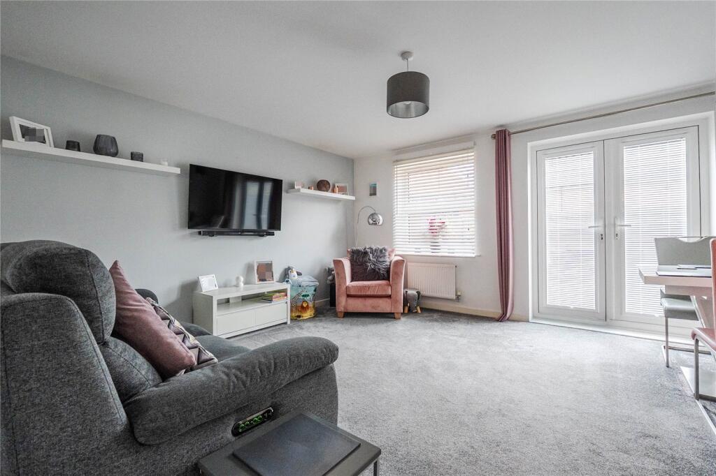 3-bed terraced on Blenheim Road, Leighton Buzzard, Bedfordshire, LU7, £325,000
