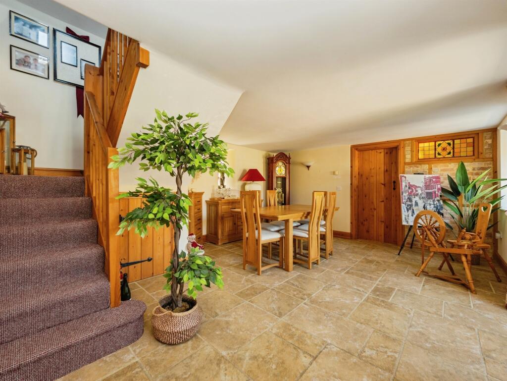 House in Dorchester, Dorset - View 4