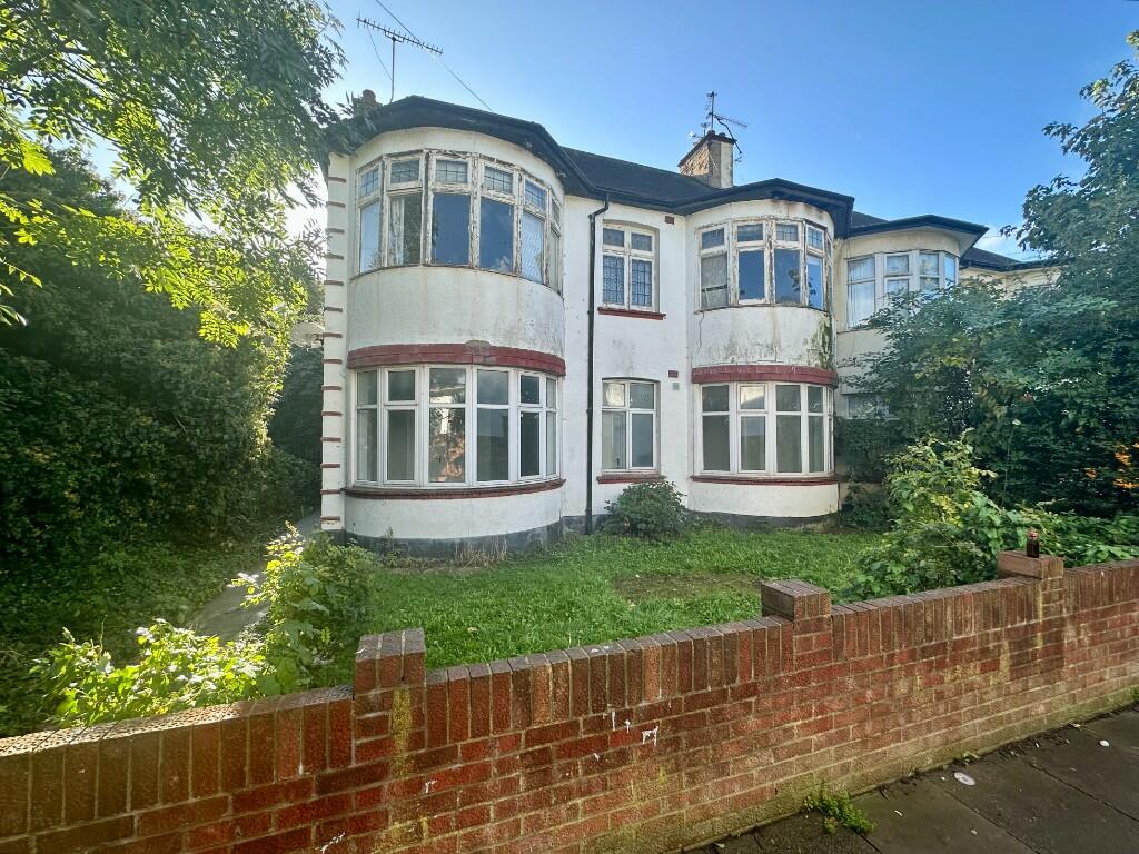 Main image of property: Grange Gardens, Southend-On-Sea, Essex, SS1