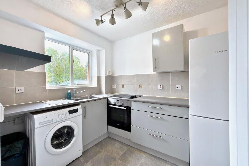 Apartment in Coventry, West Midlands - View 3