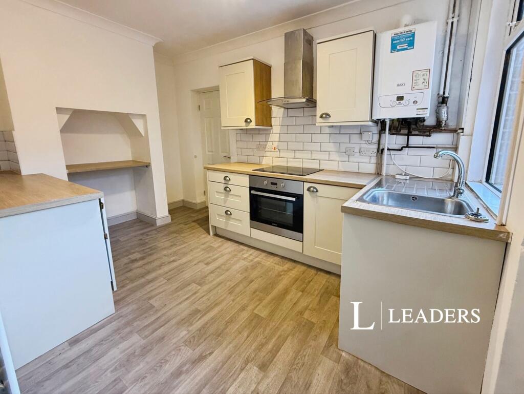 House in Stoke-on-Trent - View 4