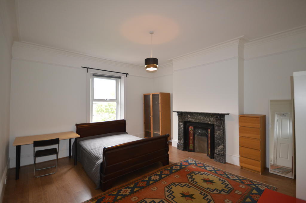 Apartment in Newcastle upon Tyne, Tyne and Wear - View 4
