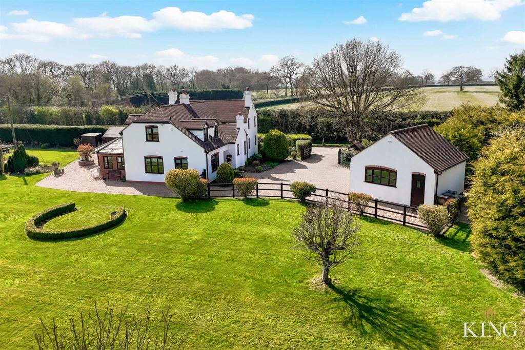 Main image of property: Seafield Lane, Alvechurch, B48 7HN