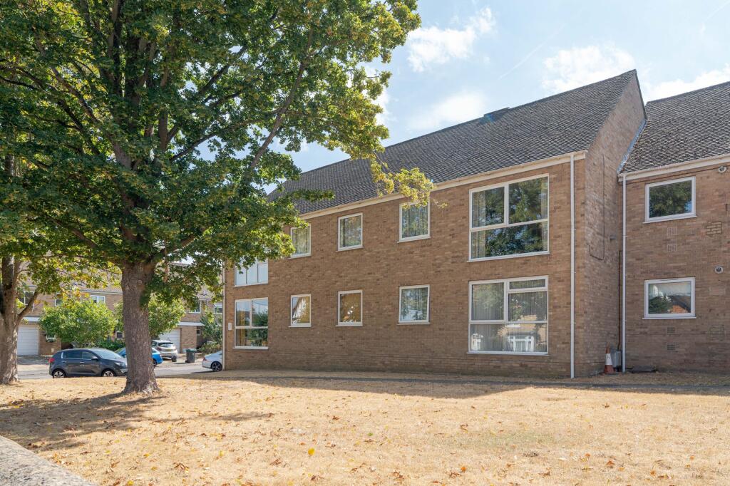 Main image of property: Boundary Close, Woodstock, OX20