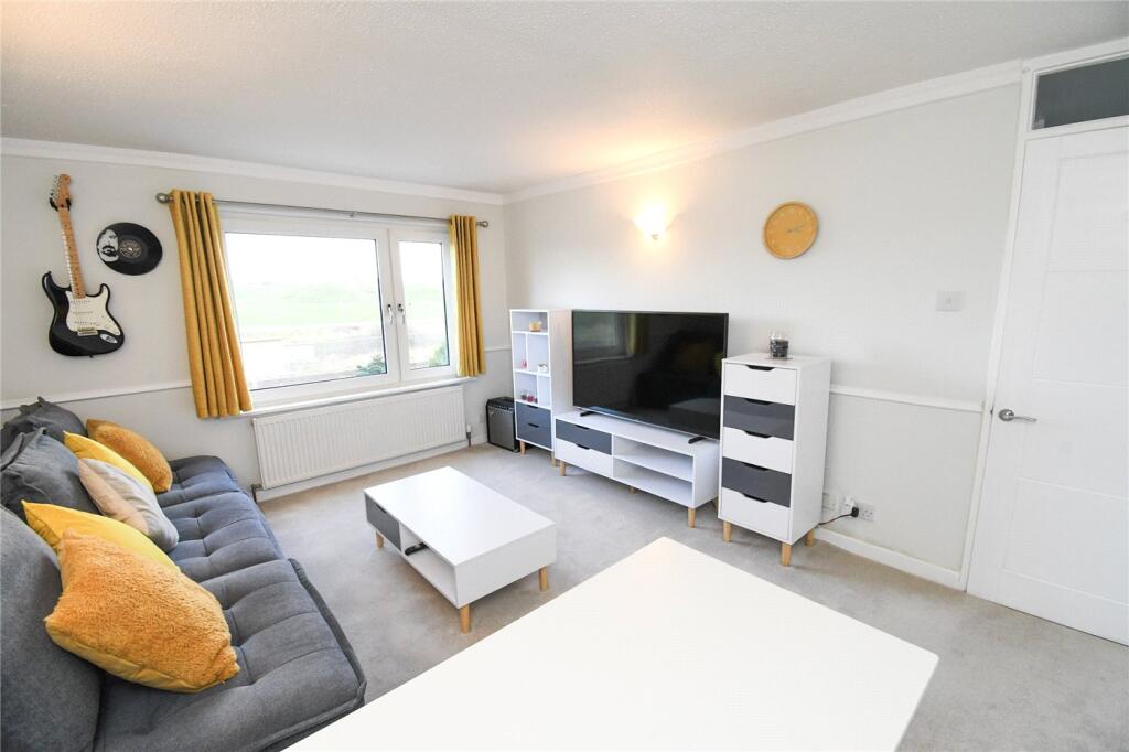 Apartment in Wirral, Liverpool City Region - View 2