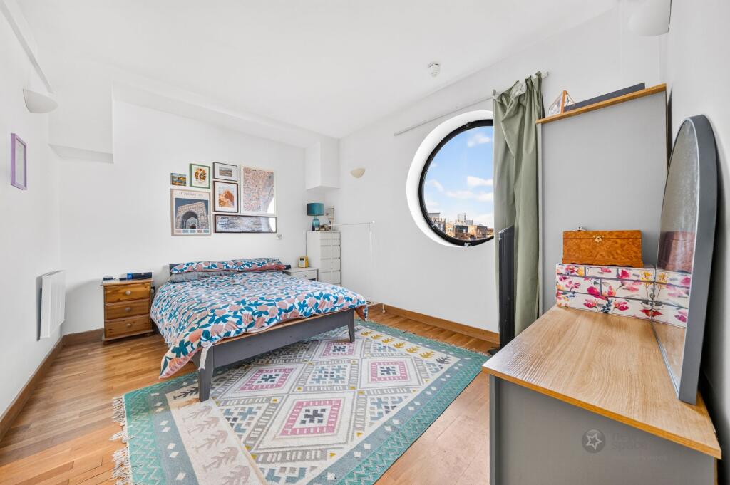 Apartment in London - View 2