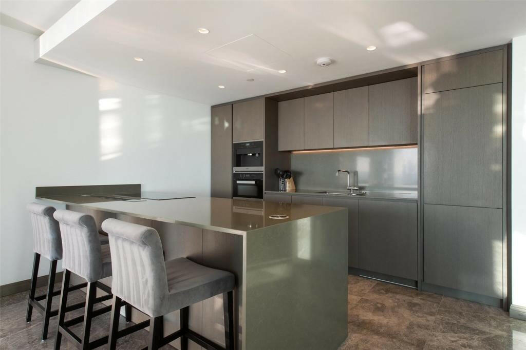 2-bed flat on One Blackfriars, Blackfriars Road, London, SE1, £2,200,000