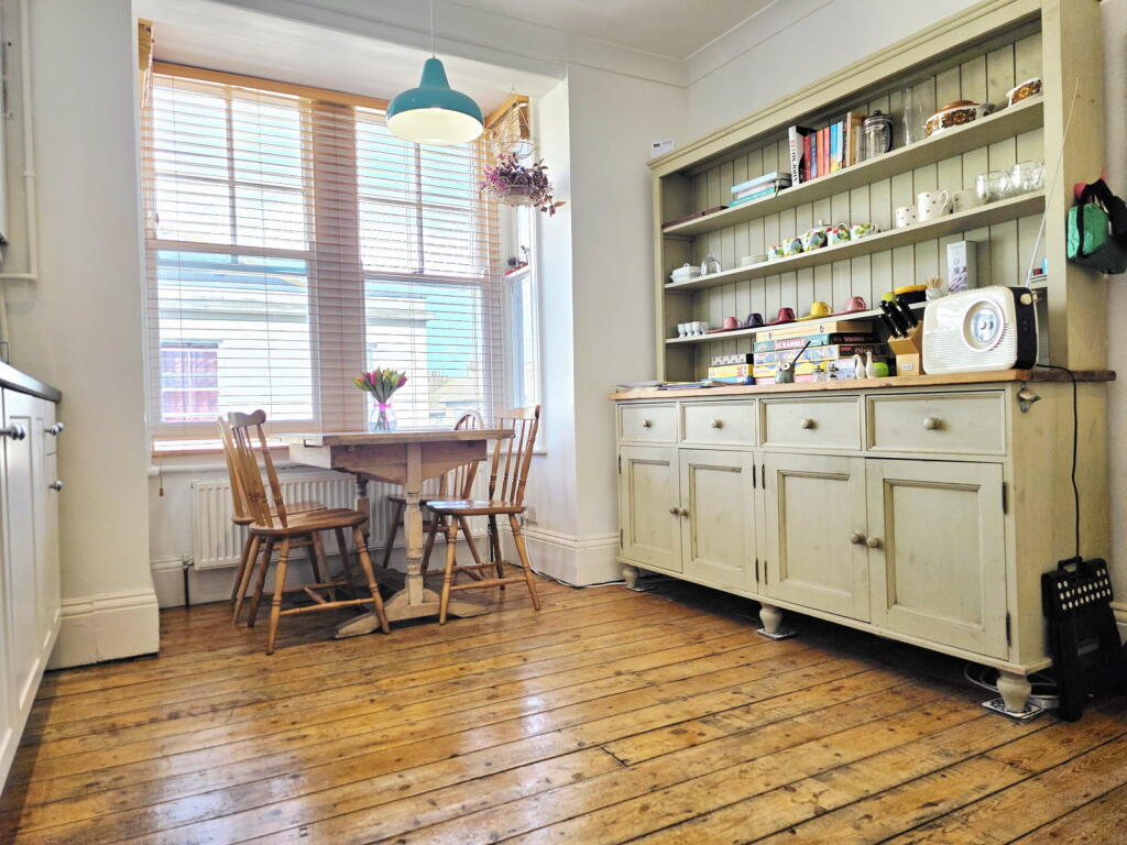 Apartment in Canterbury - More
