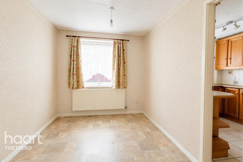 House in Ipswich - View 4