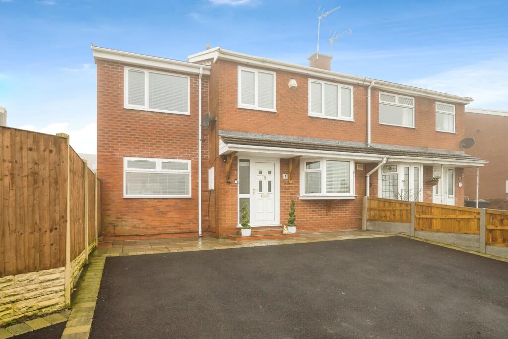4-bed semi-detached on Bryn Llystyn, Waen Road, Coedpoeth, Wrexham, LL11, £280,000