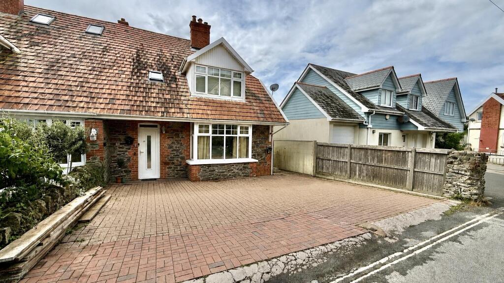 Main image of property: Hills View, Braunton